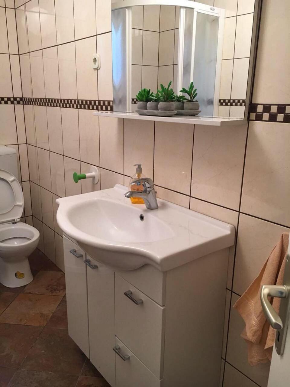 Apartment Toni Baška Voda Zewnętrze zdjęcie